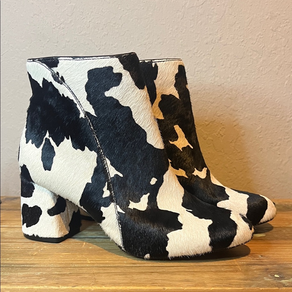 NWOB INC Cow Print Fur Ankle Boots size 7W